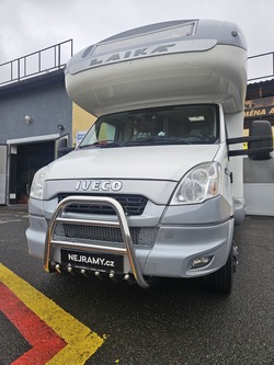 27072